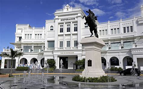  Museo de Iloilo: Kulttuurin helmiä ja historian jännittäviä tarinoita!