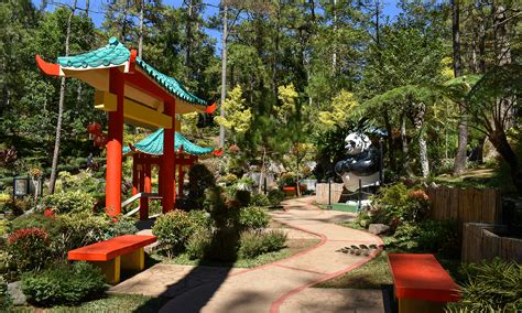  Baicheng City Botanical Garden: Kukkaisen luonnon ja rauhoittavan hiljaisuuden ylistys!