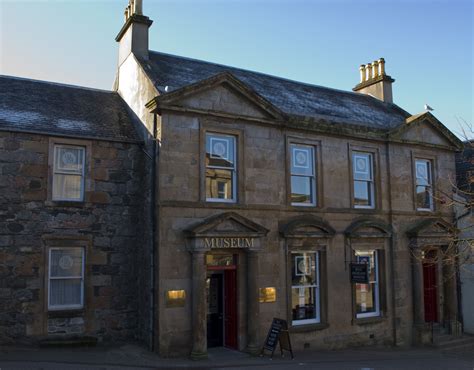  Fort William's West Highland Museum: Unveiling Echoes of Clan Chiefs and Whisky Legends